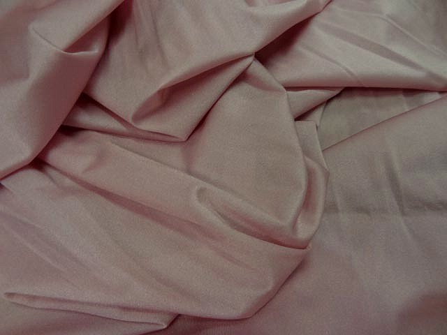 Tissu lycra rose petale 2
