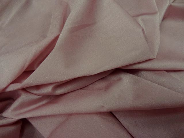 Tissu lycra rose petale 4