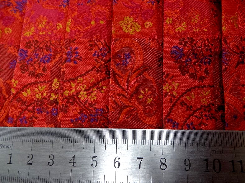 Tissu motifs tisse plisse soleil 1