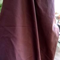 Tissu poly satine teinte prune 1