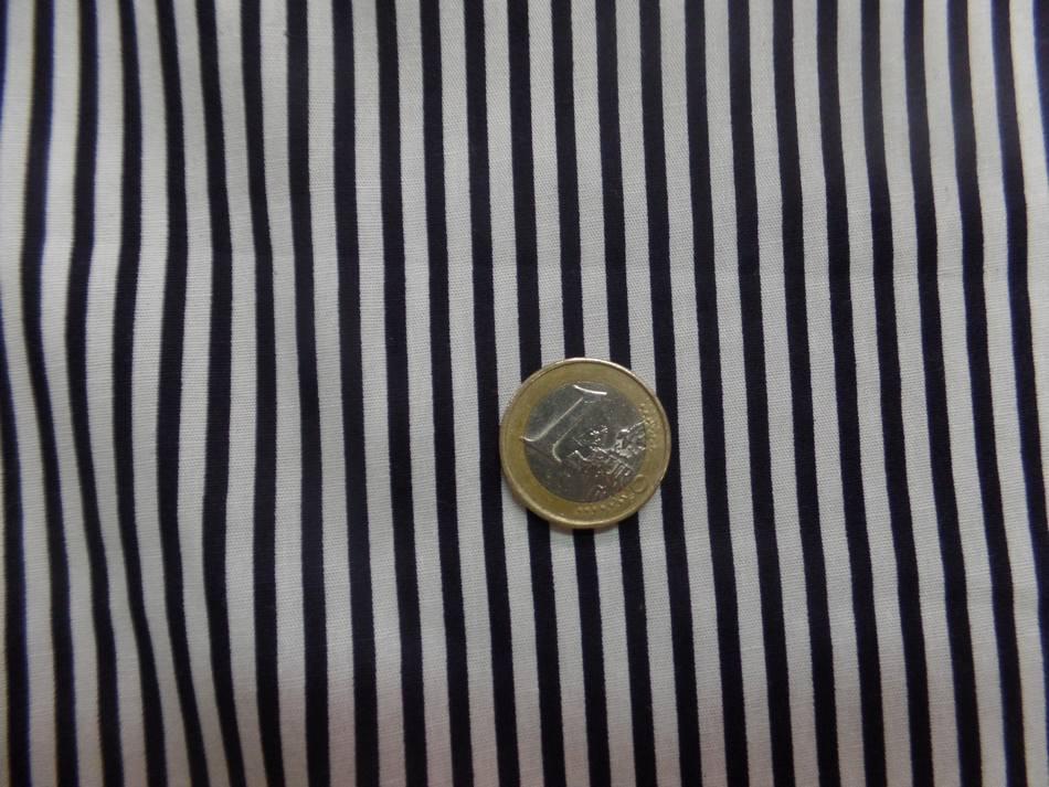 Tissu popeline 110 gr 120 fils coton blanc a rayure noire