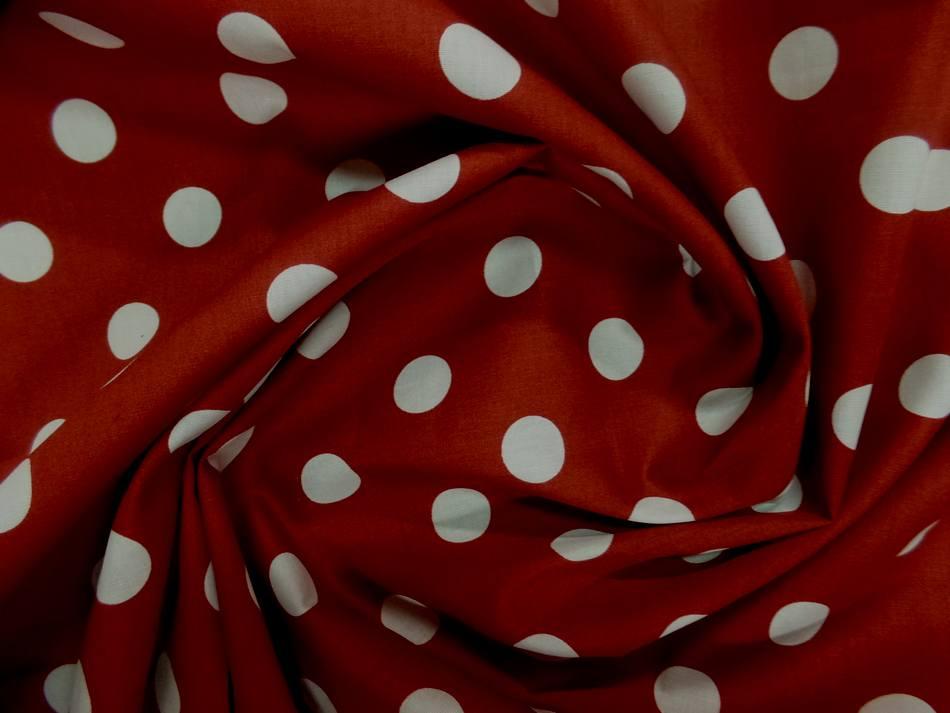 Tissu popeline coton rouge a pois blanc 2