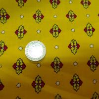Tissu provencal fond jaune or jpg 2