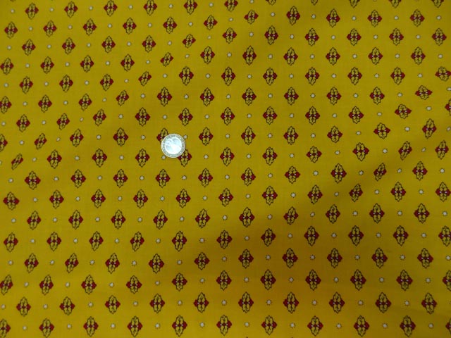 Tissu provencal fond jaune or jpg 3 