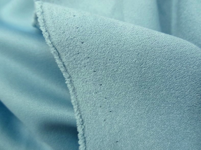 Tissu suedine bleu ciel 5