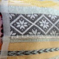 Tissu taffetas motif frises terre et ocres 3