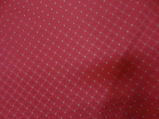 Tissu tapissier cerise jade 1