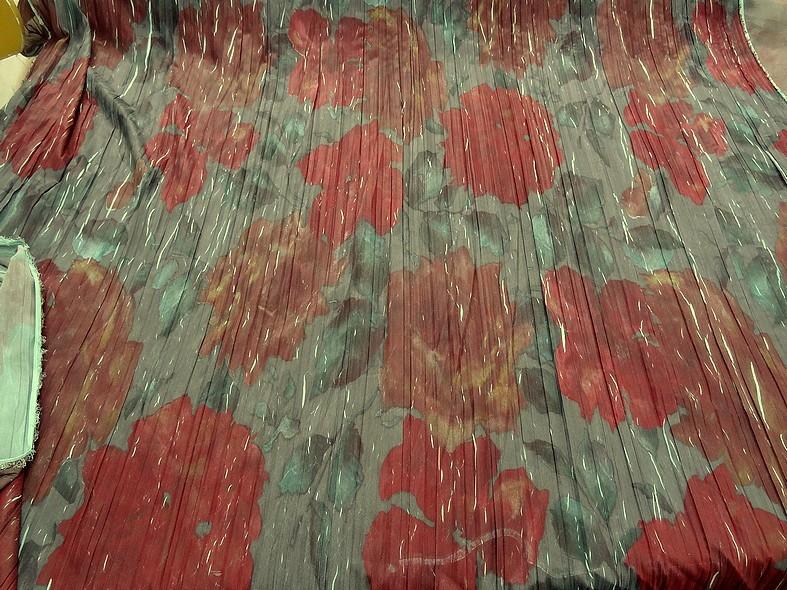 Tissu voile froisse plisse grosses fleurs 2