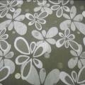 Toile ameublement taupe fleurs modernes 1