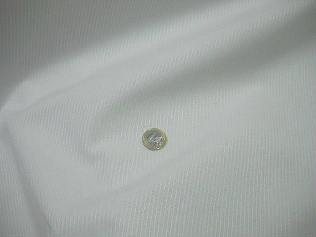 Toile coton blanc fines raies satin en relief