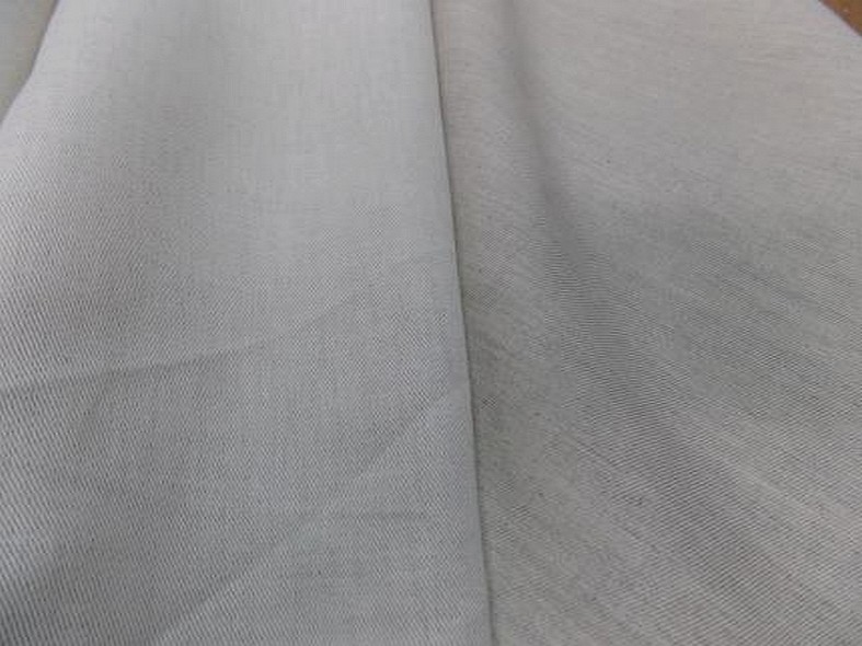 Toile de lin sergee blanc casse 1