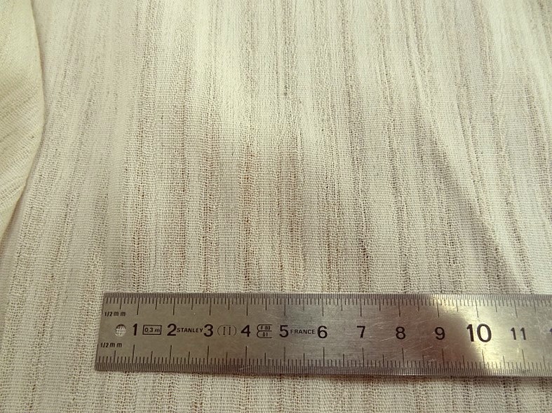Toile fine coton et lin melanges tissage lache et serre creme chine 2