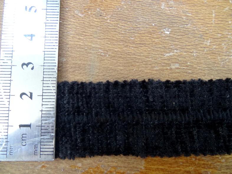Tresse a border biais velours noir 2