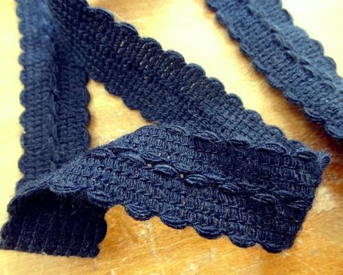 Tresse a border bleu fonce 1 