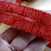 Tresse a border velours rouge ponceau 1 