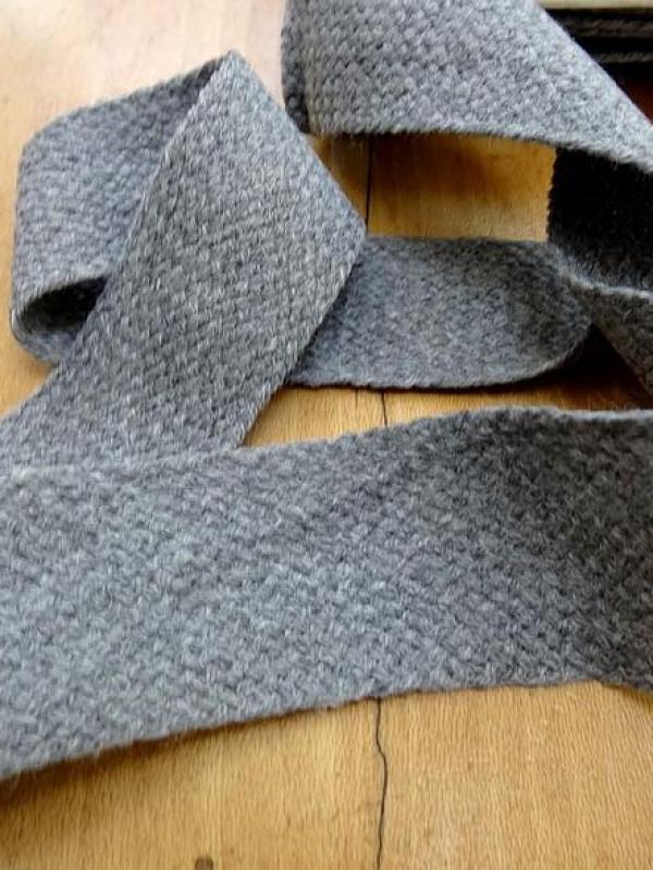Tresse plate en lainage gris acier 2 