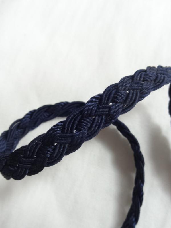 Tresse plate fantaisie rayonne bleu marine 