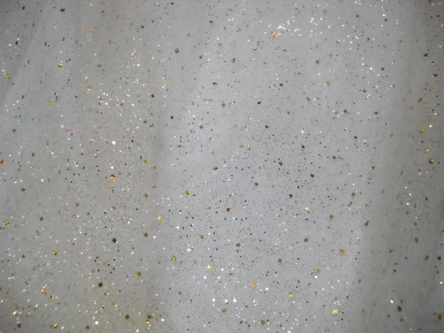Tulle blanc casse a paillettes 0 1