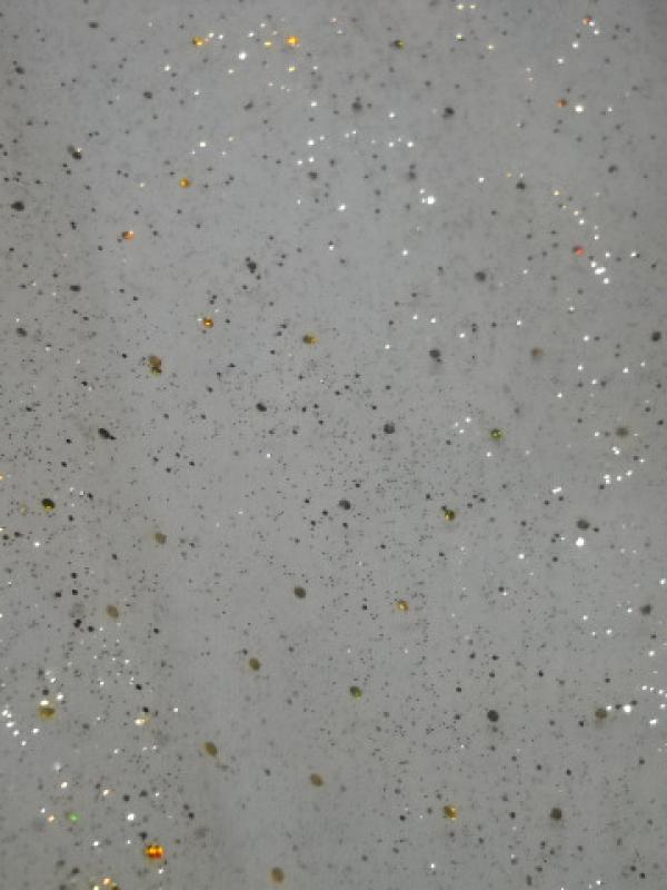 Tulle blanc casse a paillettes 1 