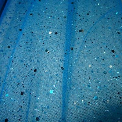 Tulle bleu azur a paillettes 2 