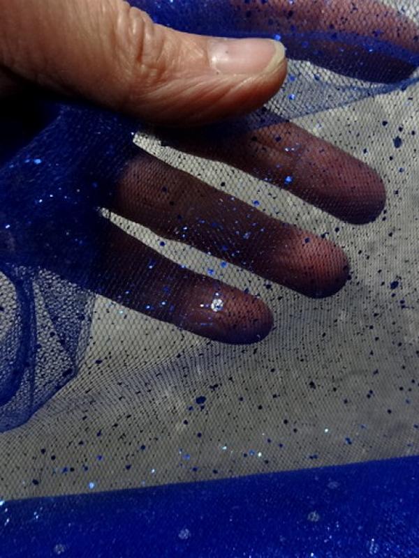 Tulle bleu saphir paillettes projetees 1 