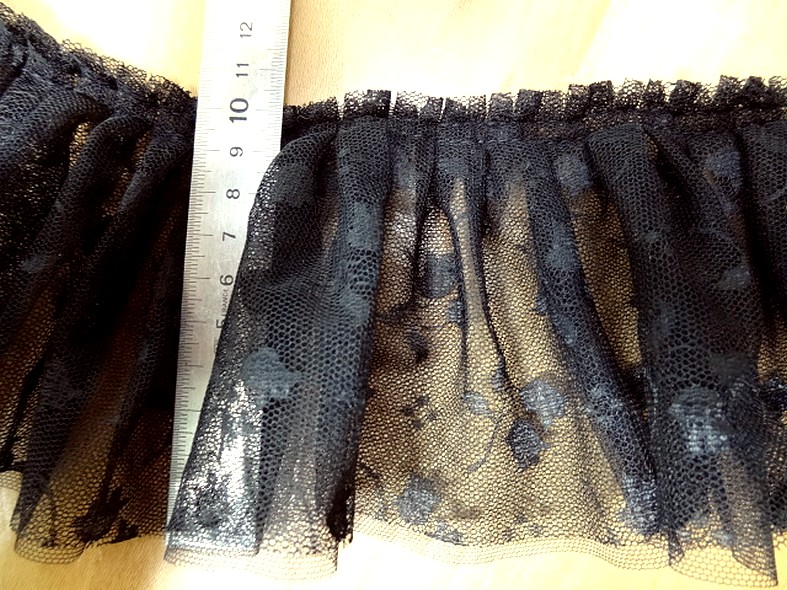 Tulle double epaisseur pre fronce fleuri 2