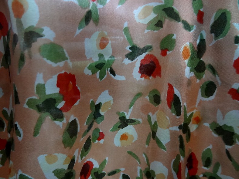 Twill de soie fond saumon fleuri 1