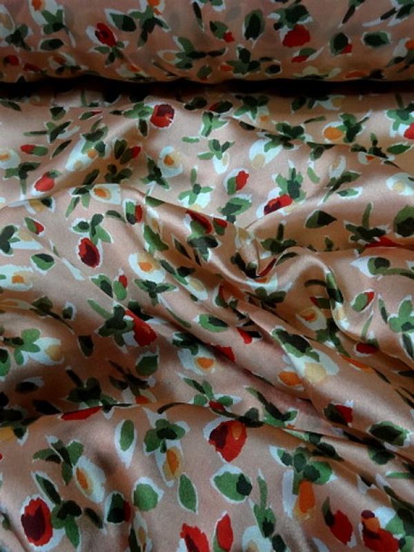 Twill de soie fond saumon fleuri 2 