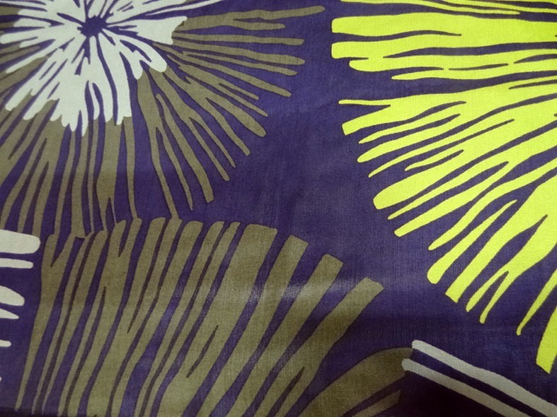 Twill de soie violet fleurs geantes anis et kaki 1