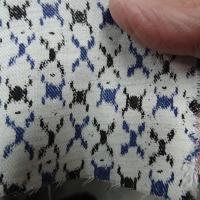 Twill de viscose blanc casse petits motifs 2