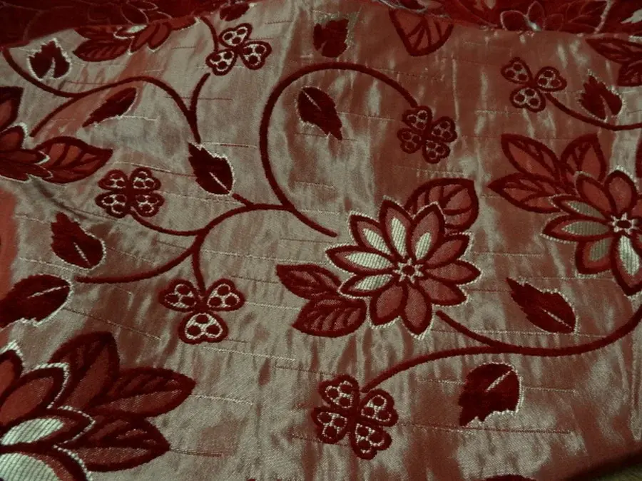 Velours ameublement jacquard bordeaux beige dore fleuri 5