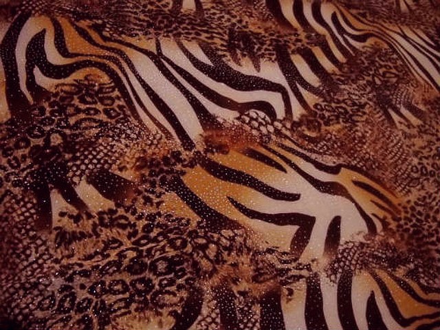 Velours aubergine reversible motifs zebre serpent leopard 1