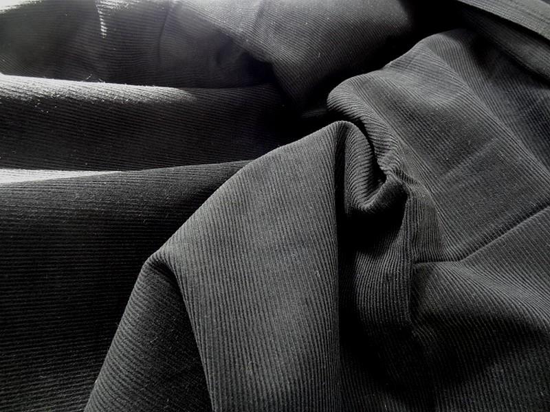 Velours coton mille raies noir uni 4