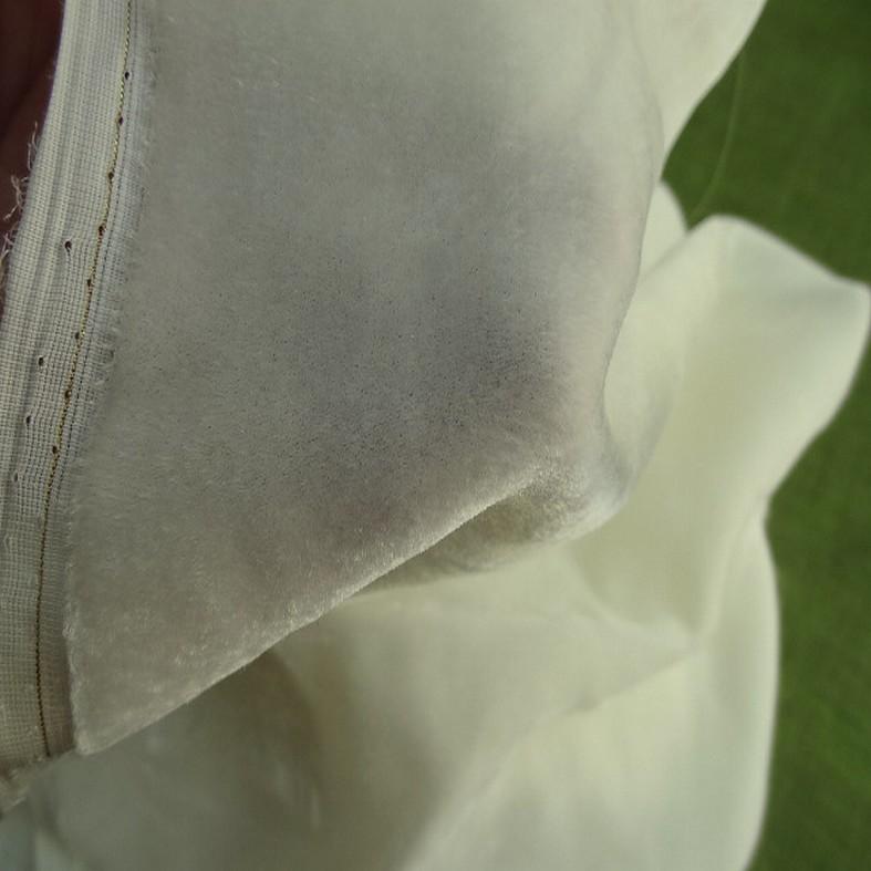 Velours de soie teinte ecru 1