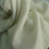 Velours de soie teinte ecru 2