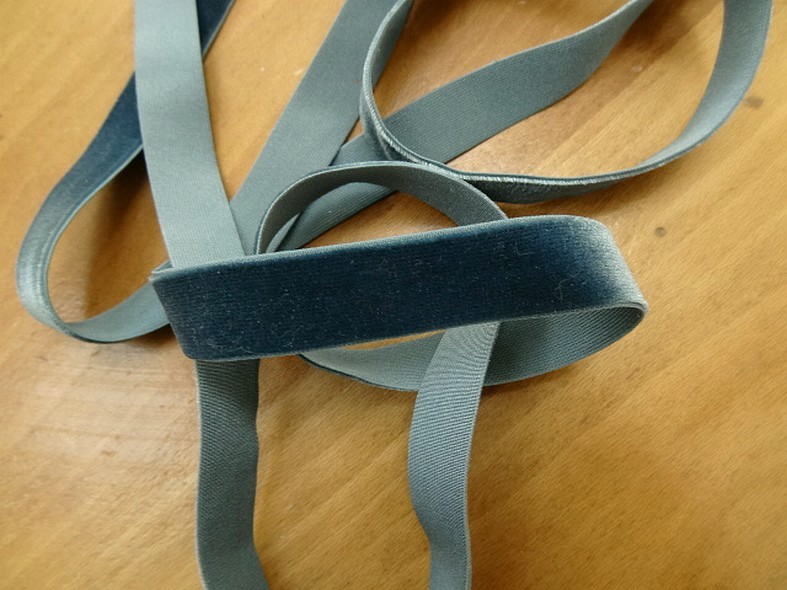 Velours elastique plat bleu petrole 15 mm