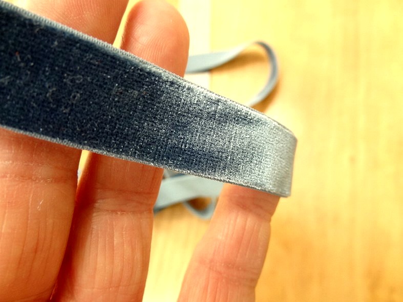Velours elastique plat bleu petrole 15 mm 1