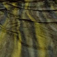 Velours fin teintes kakis fondues en rayures 