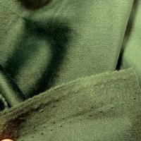 photo de tissu Velours vert bouteille montrant l'endroit et l'envers