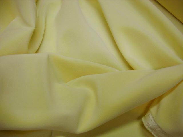 Velours tapissier jaune poussin 1