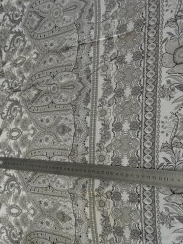 Viscose coton blanc et motifs taupe 01