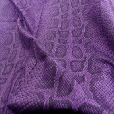 Viscose coton motif reptile prune 2 