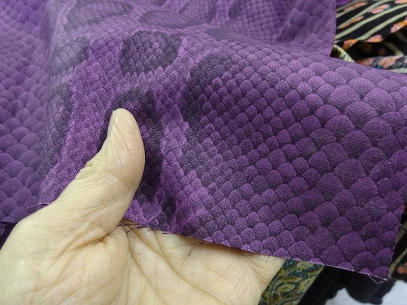 Viscose coton motif reptile prune 5 