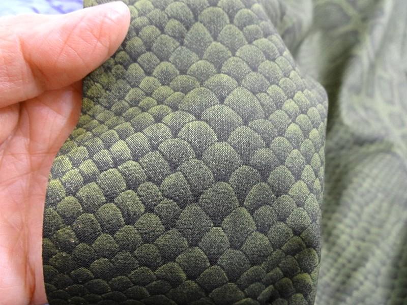 Viscose coton motif reptile vert bronze 2 