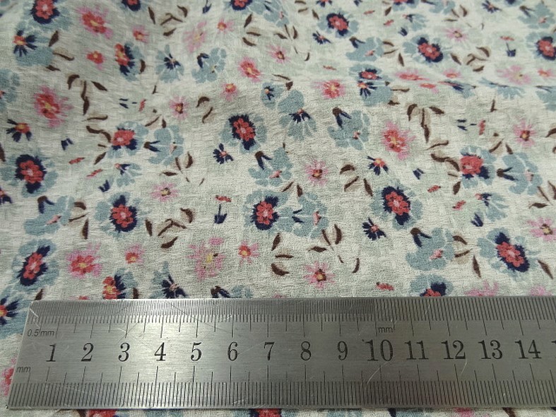 Viscose coton tissage cannage fond sable fleurs bleu fumee rose tendre 3