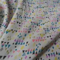 Viscose fond grege motifs geometriques acidules 2 