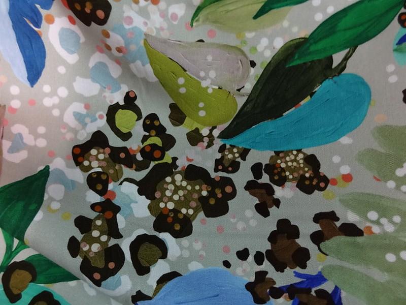 Viscose fond jade motif nature peinte 5