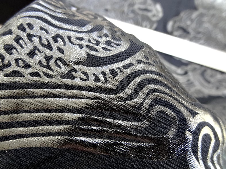 Viscose lycra soie noire motif cachemire 3