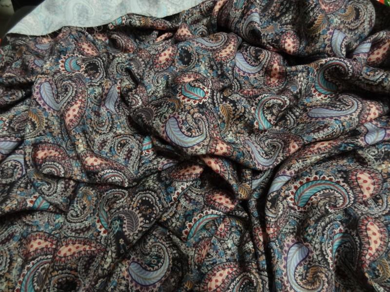 Viscose motif cachemire turquoise et mauve 1