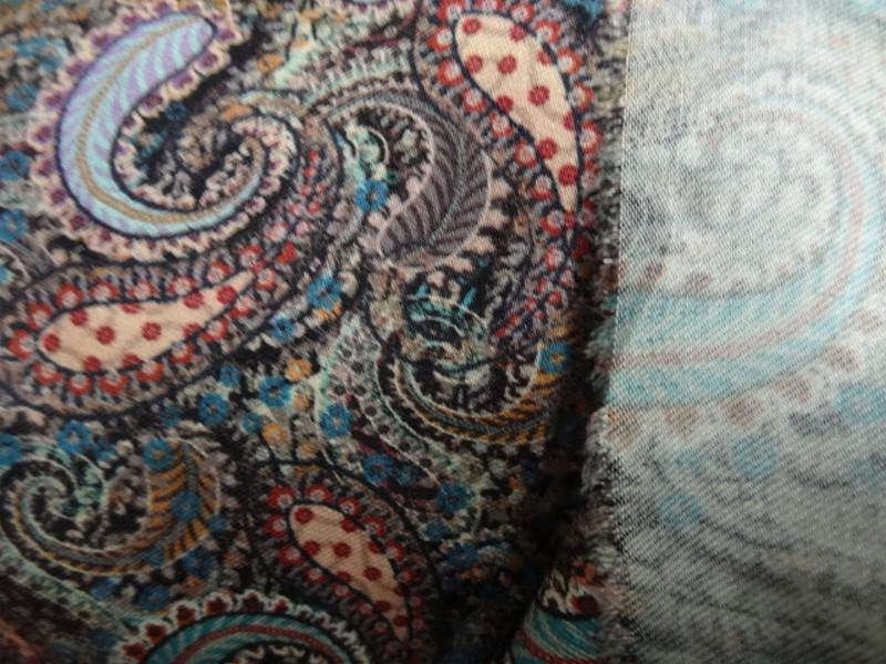 Viscose motif cachemire turquoise et mauve 4